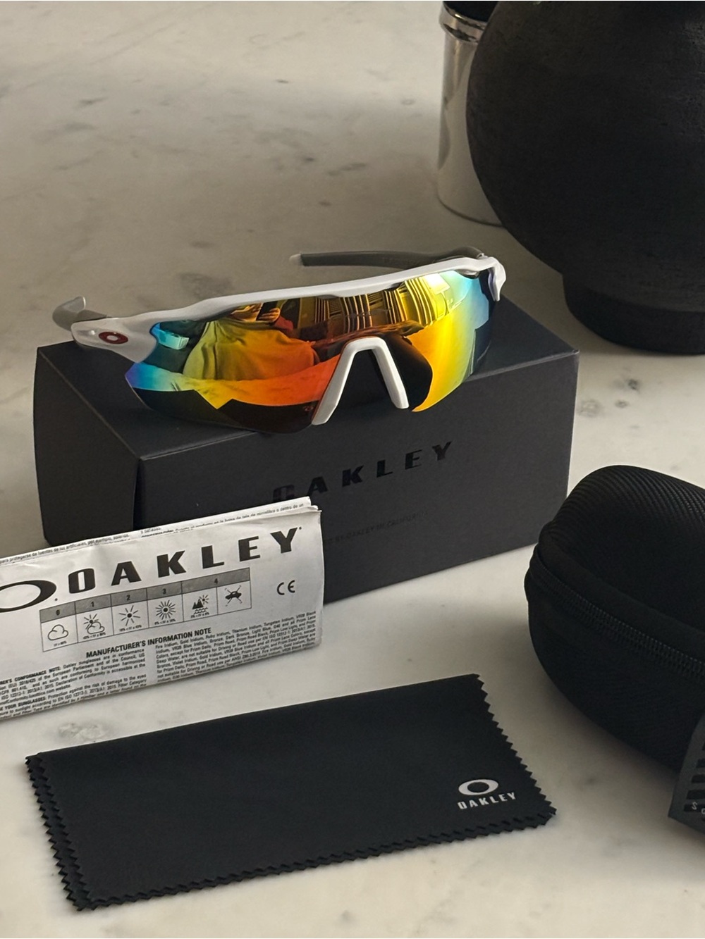 Oakley RADAR EV PATH Sunglasses - Picture 3 of 10